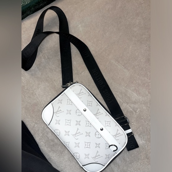 LV MEN BAG